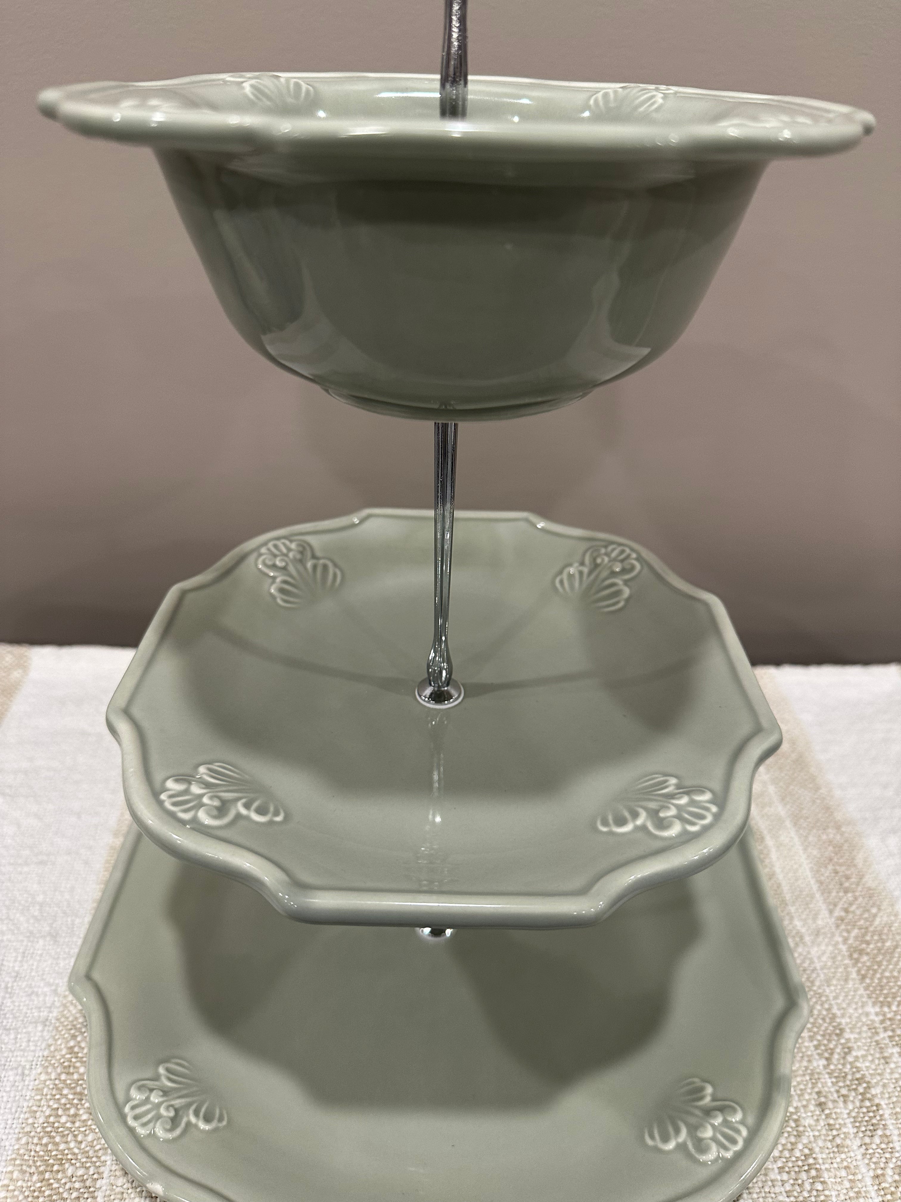 Vintage Three-Tier Plate Stand